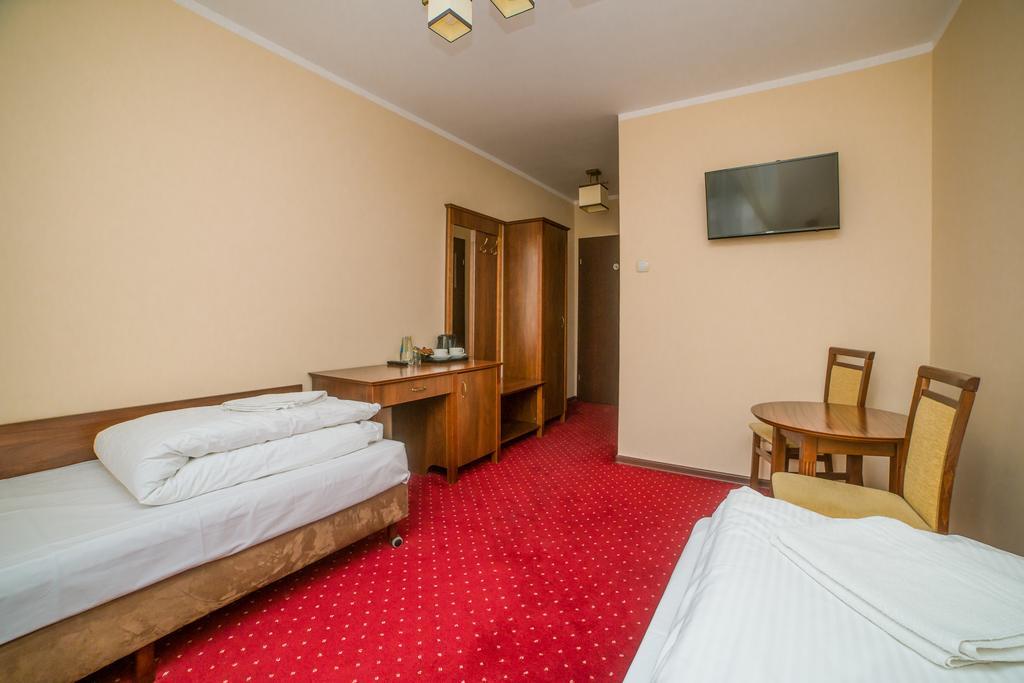 Hotel Grant Leszno  Exteriör bild